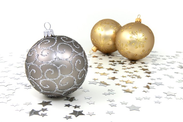 Finding Mr Huggie-Wuggie:  Poll of December Posts to write:  Christmas Baubles