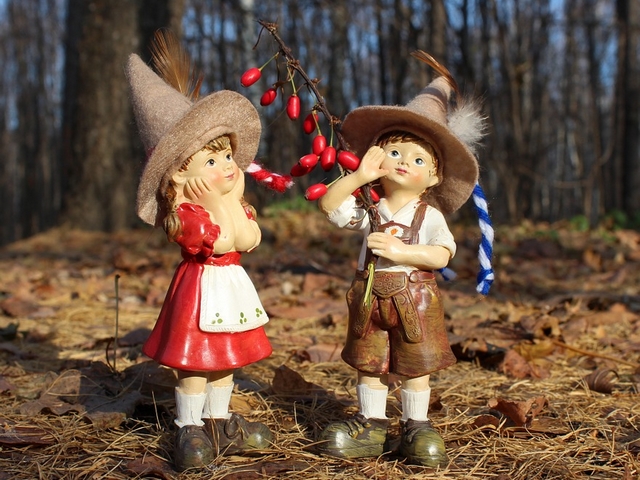 Little Elf Figurines